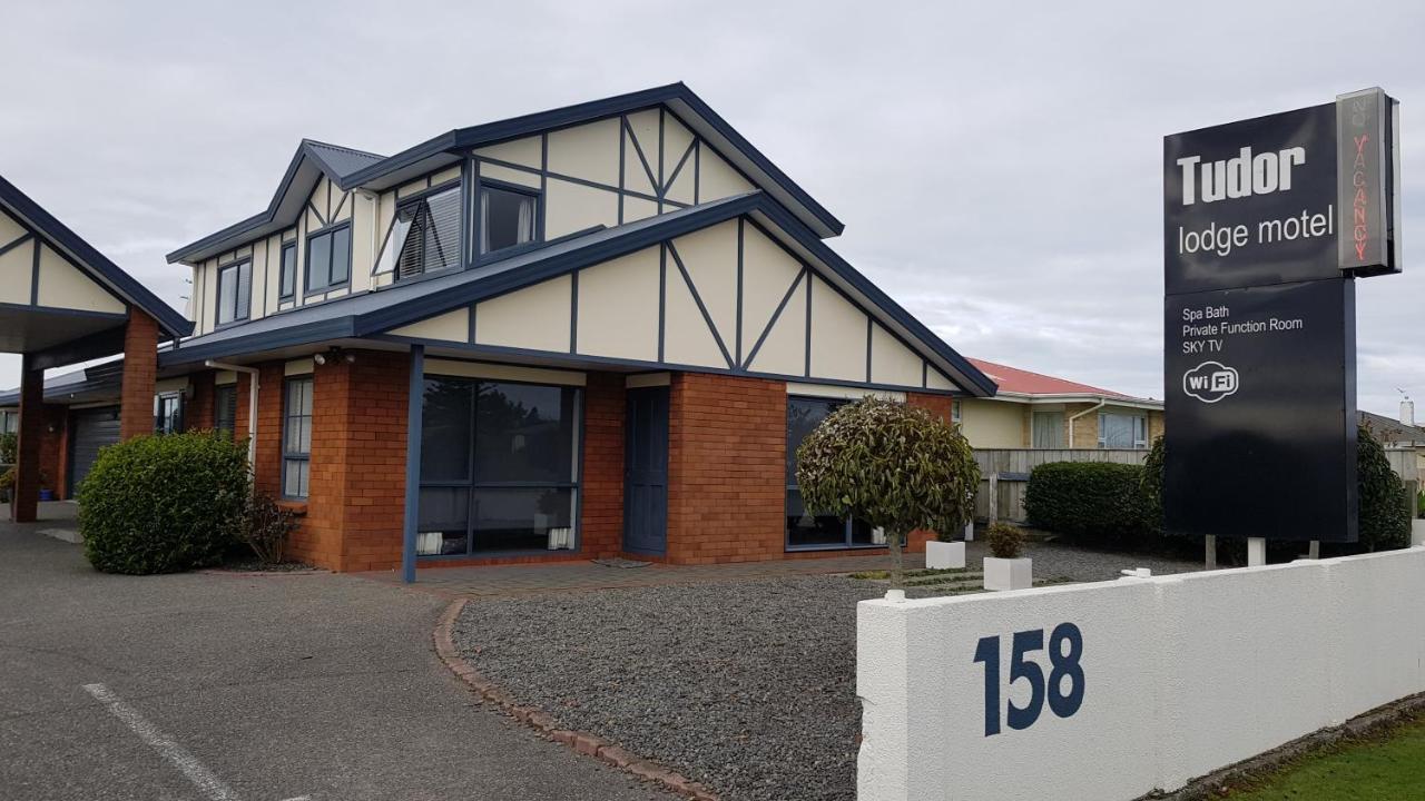 Tudor Lodge Motel Hawera Esterno foto