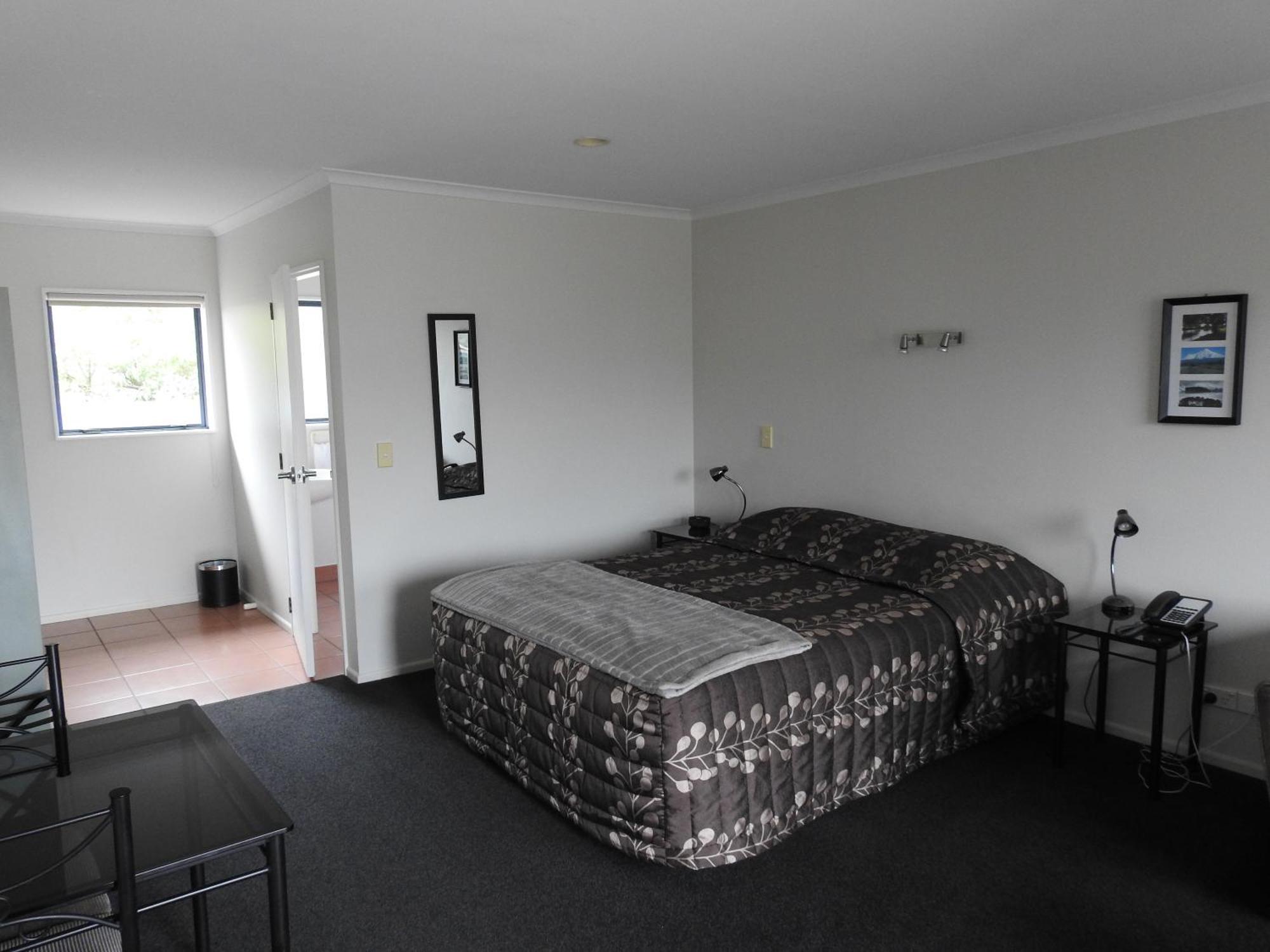 Tudor Lodge Motel Hawera Esterno foto
