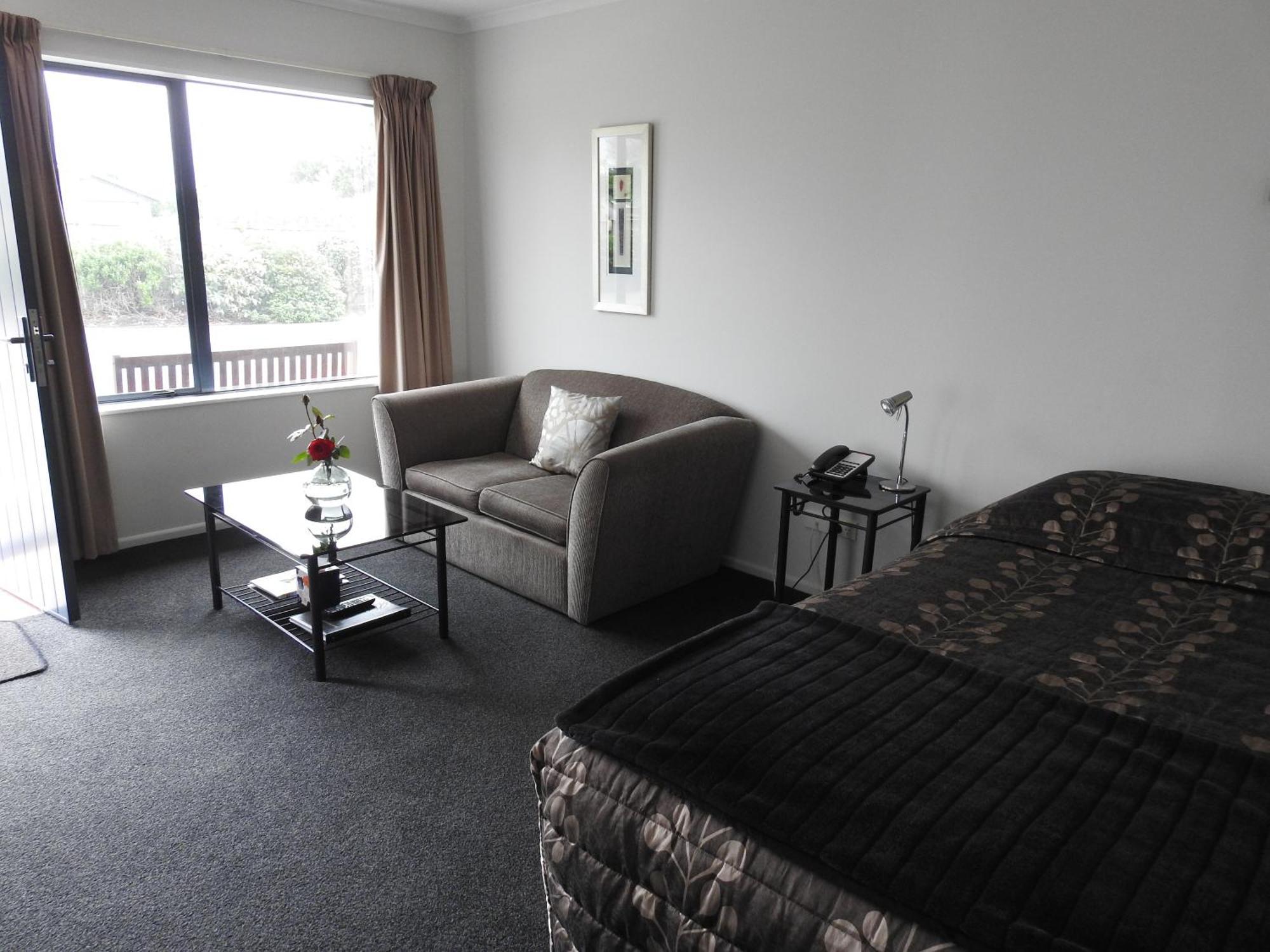 Tudor Lodge Motel Hawera Esterno foto