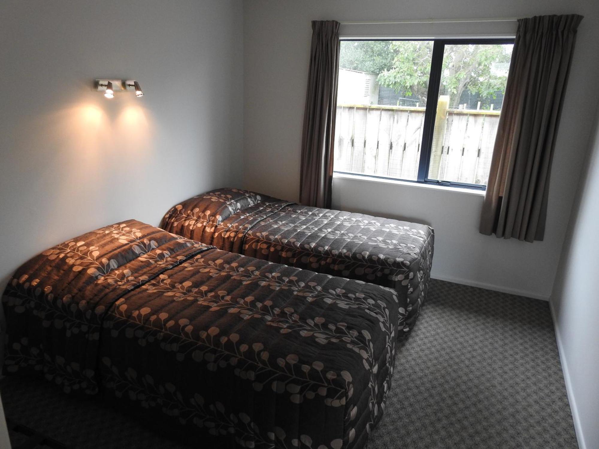 Tudor Lodge Motel Hawera Esterno foto
