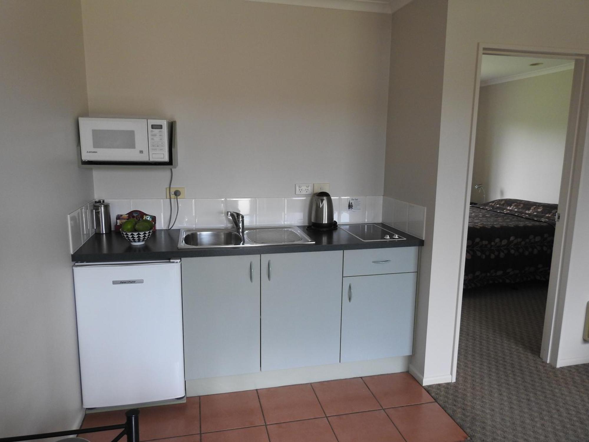 Tudor Lodge Motel Hawera Esterno foto