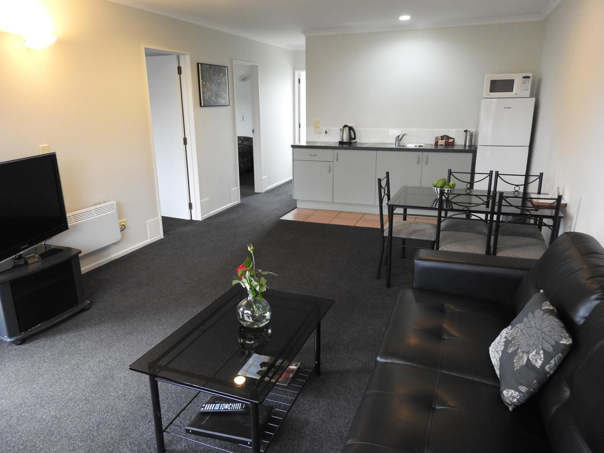 Tudor Lodge Motel Hawera Esterno foto